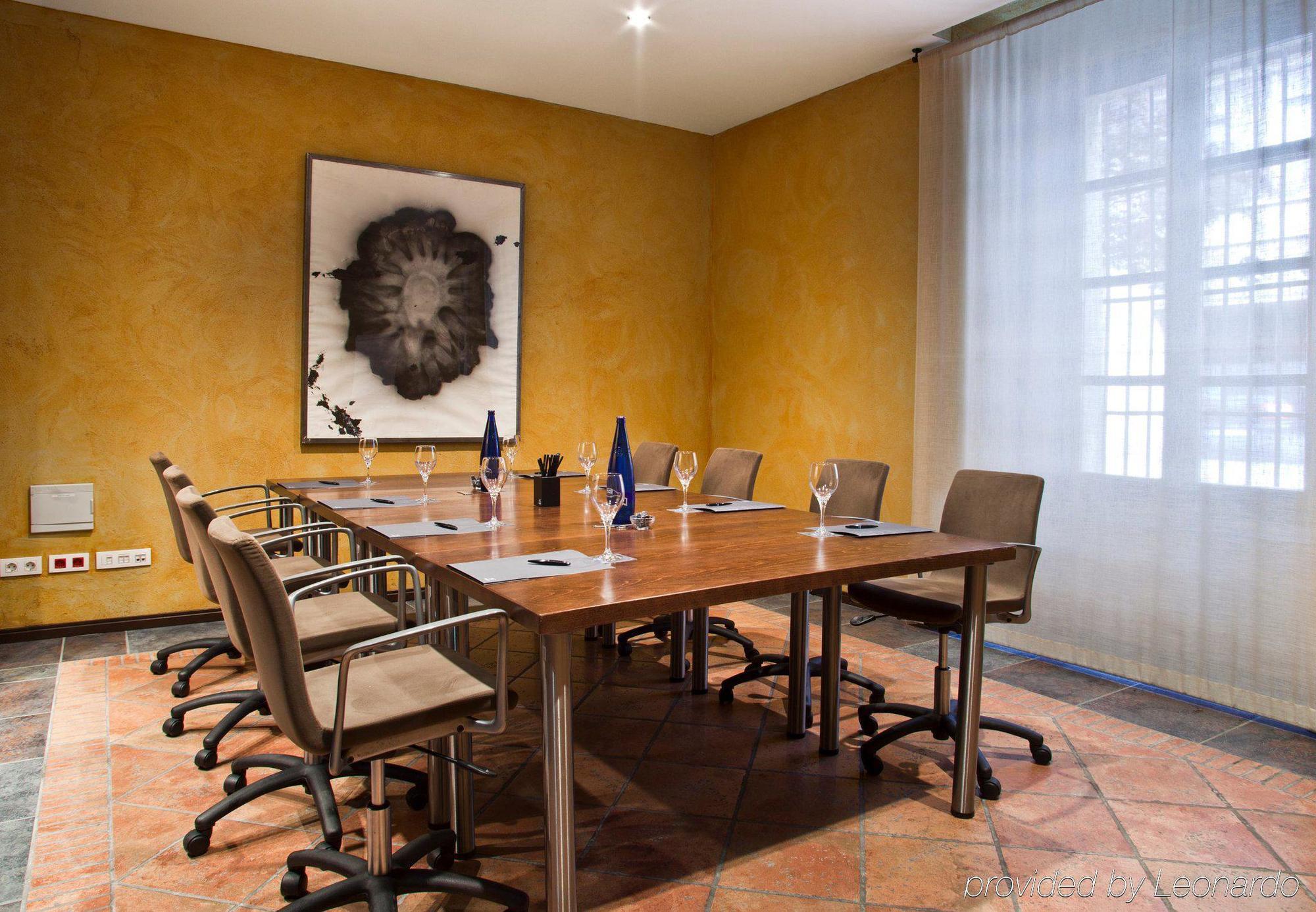 Ac Hotel Ciudad De Tudela By Marriott Business photo